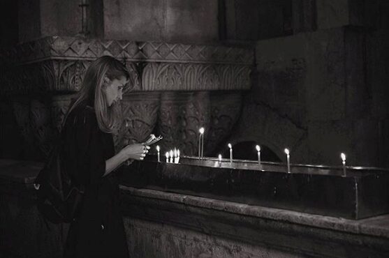 Светлана Лобода попросила у всех прощения и поставила свечи