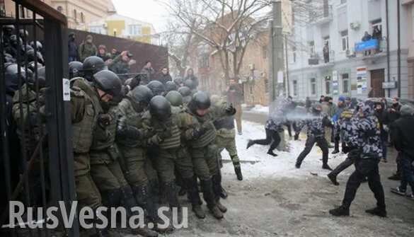 Турчинов: «Активисты» Майдана не использовали оружие