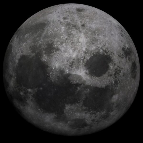 Ученые: Выпуклость на Луне образовалась в результате медленного отдаления от замерзшей Земли