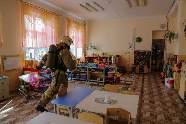 В Астрахани произвели эвакуацию детей из детского сада