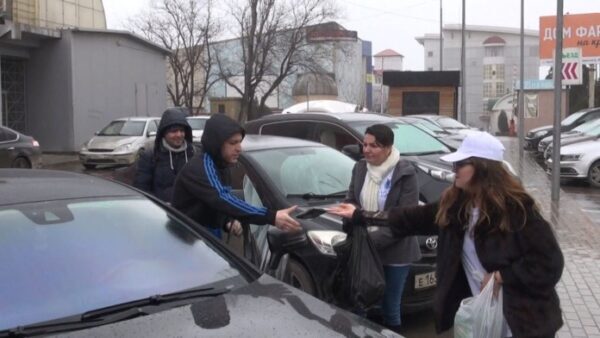 В Дагестане подарили 2 тыс. пар носков мужчинам на 23 февраля