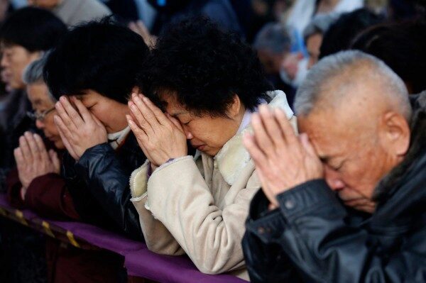 В Китае власти ведут борьбу со стриптизом на похоронах