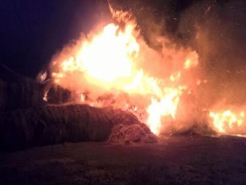 В Пугачевском районе сгорело десять тонн соломы