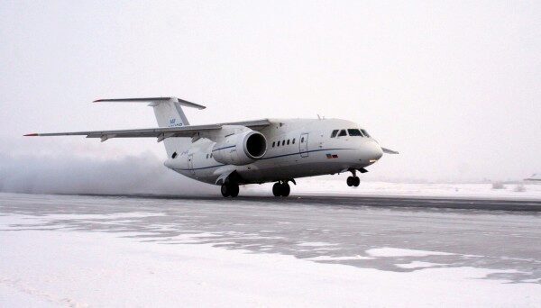 В сети появились первые кадры с места крушения Ан-148 под Москвой