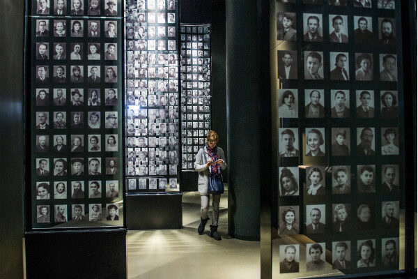 В Польше будут подвергать наказанию за обвинения поляков в Холокосте