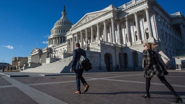 В США утвердили новый кратковременный бюджет до начала весны