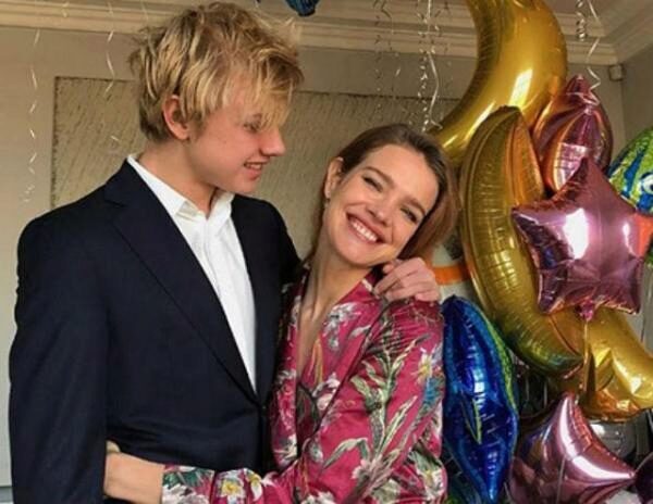 16-летний сын Натальи Водяновой трогательно поздравил ее с Днем рождения