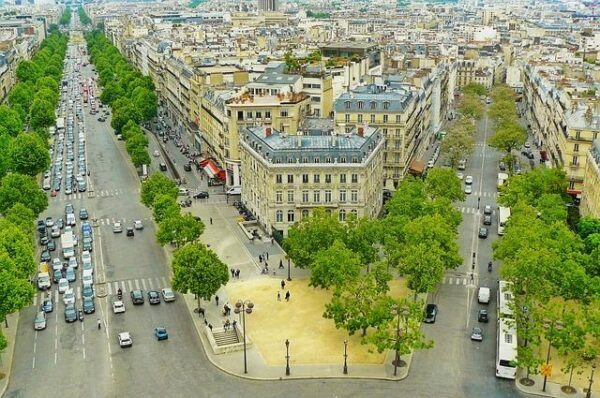 Бесплатный общественный транспорт в Париже появится к 2020 году
