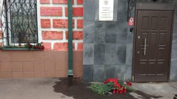 Москва скорбит по погибшим в Кемерово