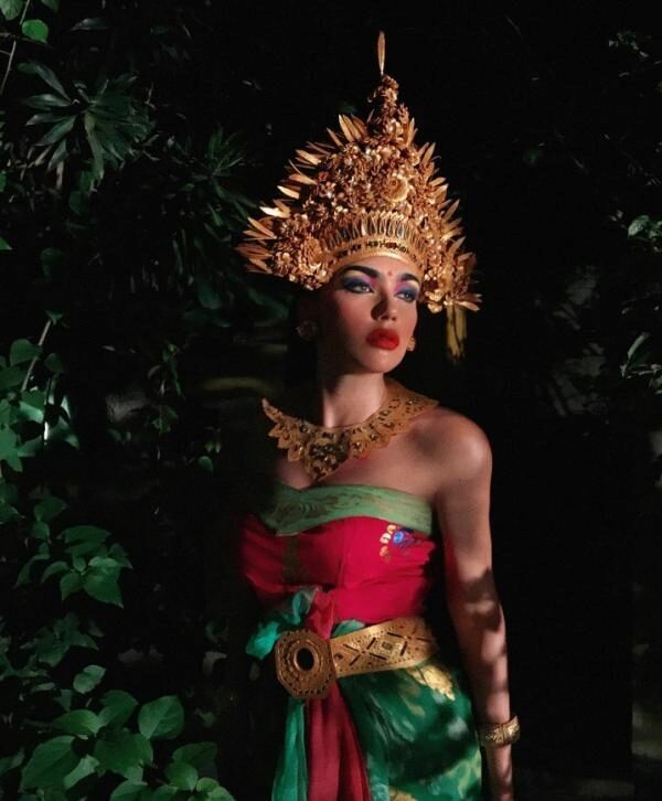 Ольга Серябкина опубликовала в Instagram снимки яркой фотосессии на Бали
