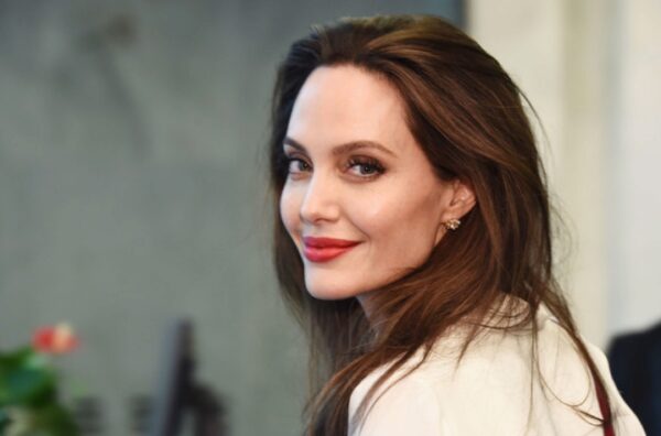 Психическое состояние актрисы Анджелины Джоли вызывает сомнения