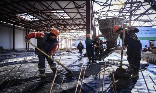 С 1 апреля на 15% повысят зарплату московским строителям метро