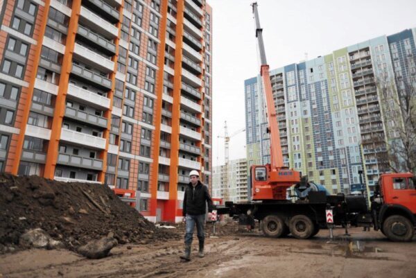 В каком районе Москвы началась стройка дома в рамках реновации