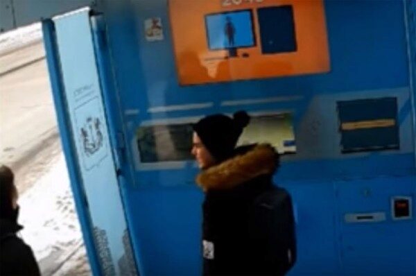 В Ульяновске подростки поламали почтовые ящики в подъезде