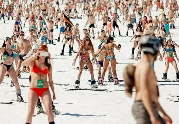 Фестиваль грелка фест в шерегеше. Макс бас шерегеш. Макс бас шерегеш. Макс бас шерегеш. Макс бас новосибирск.