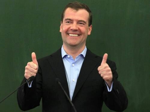 Медведев поддержит попавшие под санкции российские компании