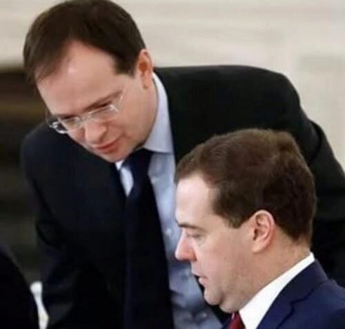Садальский выразил сомнения в профпригодности Медведева