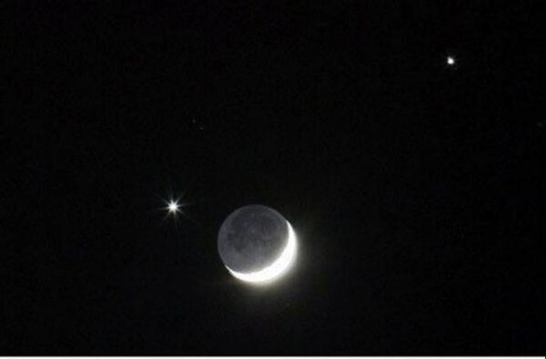 Уральцы увидят в небе красивое сближение Луны и Юпитера
