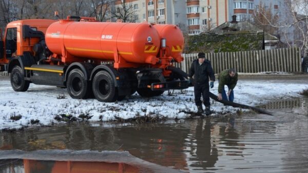 В Нижнем Новгороде за прошедшие сутки откачивали воду на 20 улицах