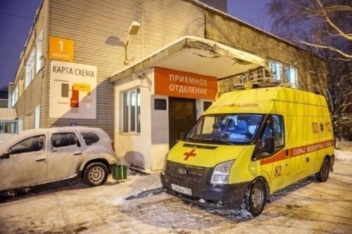 В Тольятти погиб перелезавший с балкона на балкон пенсионер
