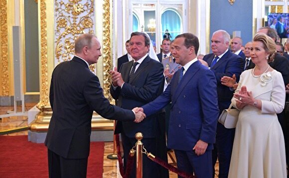 Медведев назвал кандидатов в вице-премьеры. Рогозин, Приходько и другие потеряют посты