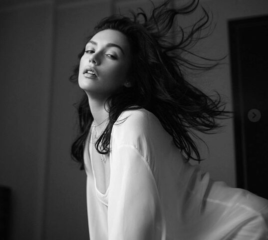 Ольга Серябкина порадовала поклонников секс-снимком и рассказала об отношениях