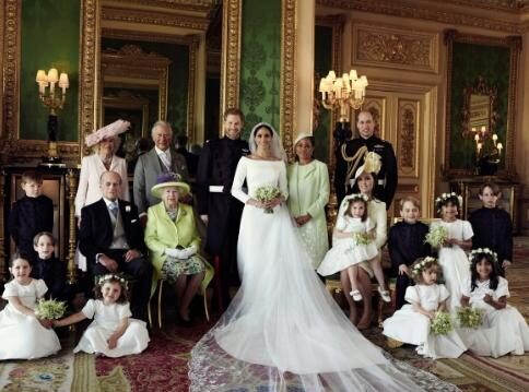 Опубликованы первые официальные фотографии со свадьбы принца Гарри и Меган Маркл