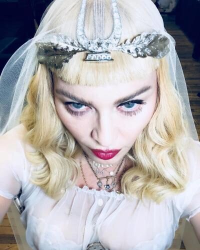 Мадонна озадачила поклонников новостью о скором замужестве