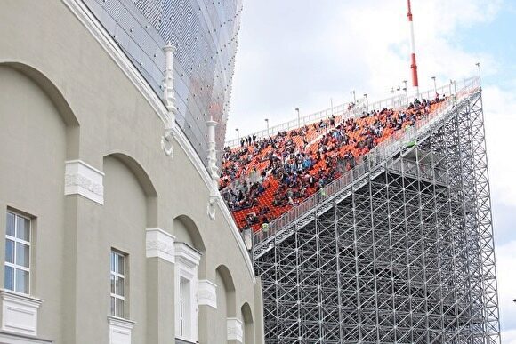 The Telegraph: «„Екатеринбург Арена“ — стадион, где ты платишь, чтобы сидеть на улице»