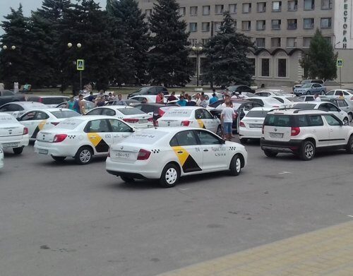 В Ростовской области начали бастовать работники «Яндекс. Такси»