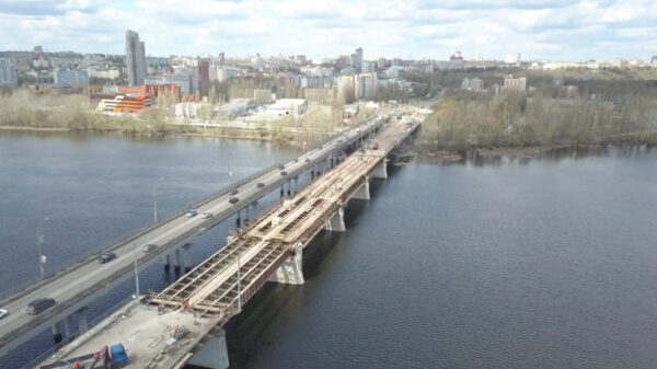 Монолитные работы на Петровском мосту планируют закончить до заморозков