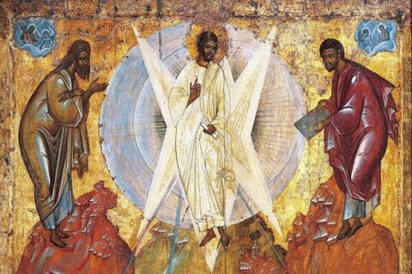 Православные отмечают праздник Преображения Господня