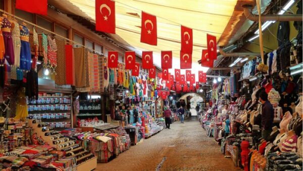 Шопинг в Турции станет дешевле для туристов из России