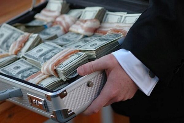 Украинские коррупционеры выводят деньги в 23 страны мира, - НАБУ