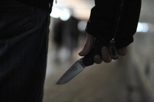 В Клину злоумышленник с ножом бросился на полицейских