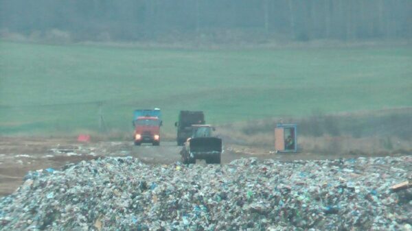 Во Всеволожском районе Ленобласти жители борются с очередным мусорным полигоном