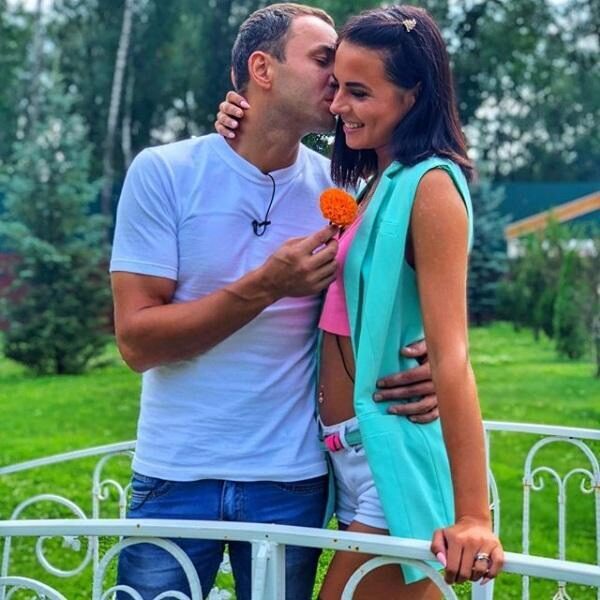 Александр Гобозов скучает по Ольге Жариковой и готов простить ей измену