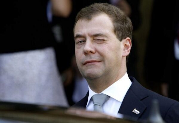 Столько в России еще не жили: Медведев заявил, что россияне побили рекорды выживания