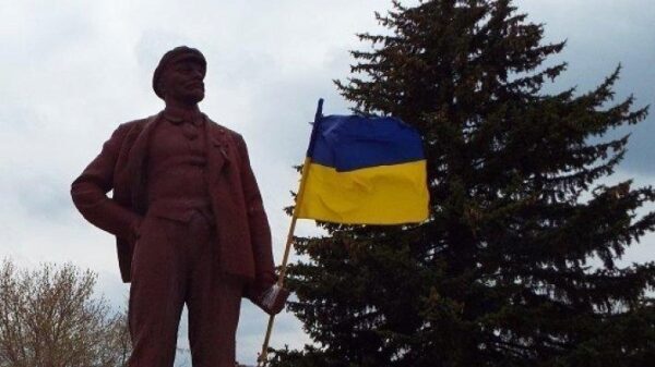 Демонтированный в Черниговской области памятник Ленину продали за большие деньги