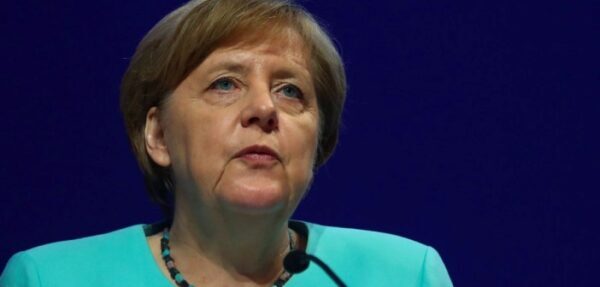 Меркель предложила создать Совет безопасности ЕС