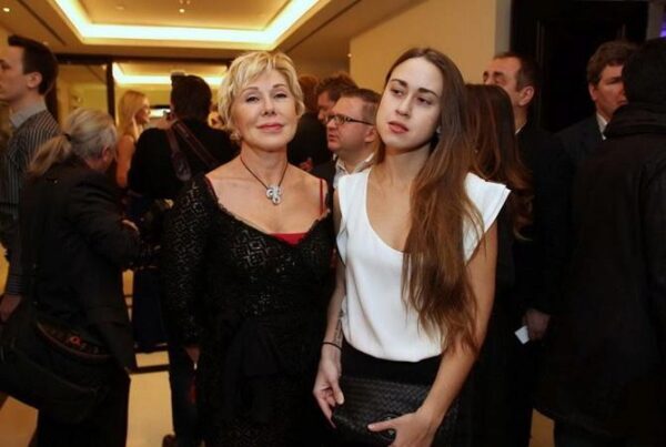 На лечение единственной дочери Любовь Успенская потратила 7 миллионов рублей
