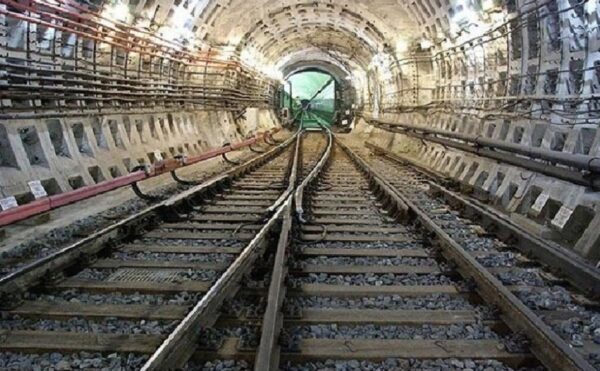 Открытие трех станций метро в Петербурге будет перенесено на неопределенный срок
