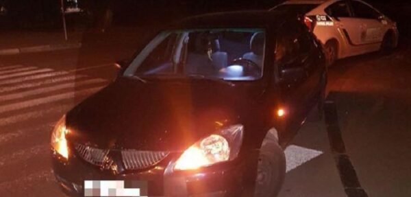 В Киеве пассажир такси ранил водителя ножом