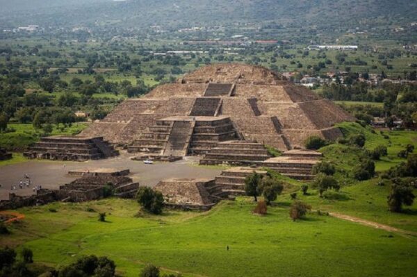 В мексиканской пирамиде Луны нашли секретный туннель в «мир мертвых»