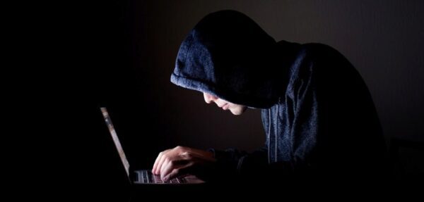 В Швейцарии задержали двух россиян по подозрению в планировании хакерской атаки