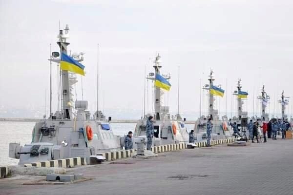 ВМС Украины разместили ролик в Сети, заявив, что российский Су-27 следил за их учениями