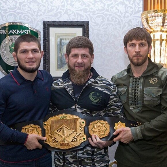 Хабиб Нурмагомедов привез Кадырову чемпионский пояс