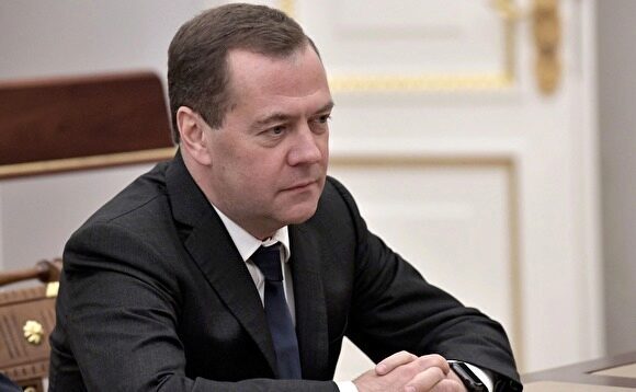 Медведев о современной экономике: санкции, протекционизм и ограничения
