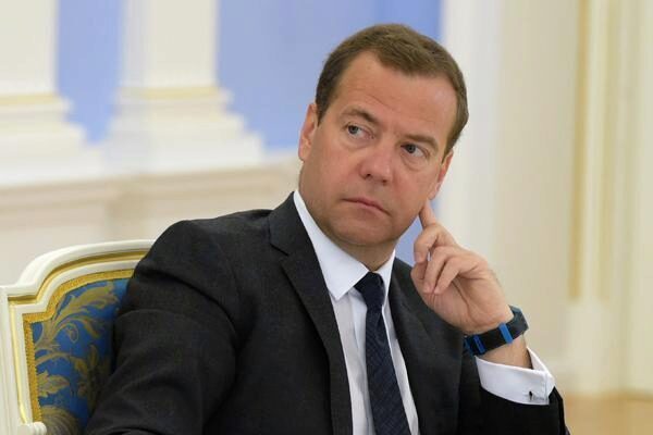Медведев: восстановление мировой экономики после кризиса 2008 года идет медленно