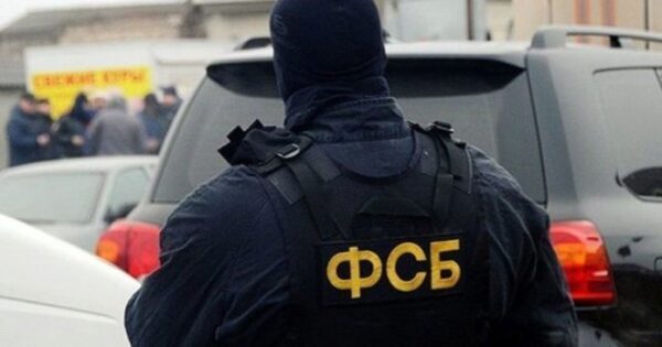 На Камчатке рабочие, покинувшие стройку военного объекта, пожаловались на звонки из ФСБ